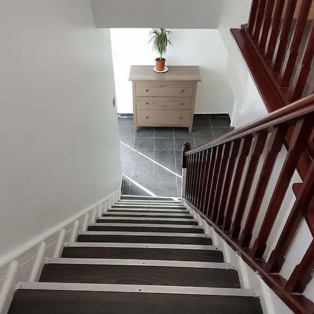 37 Rogers Close בריסטול